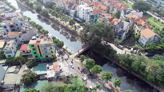 Kinh hai nhin nuoc thai xa ra song o Ha Noi-Hinh-6