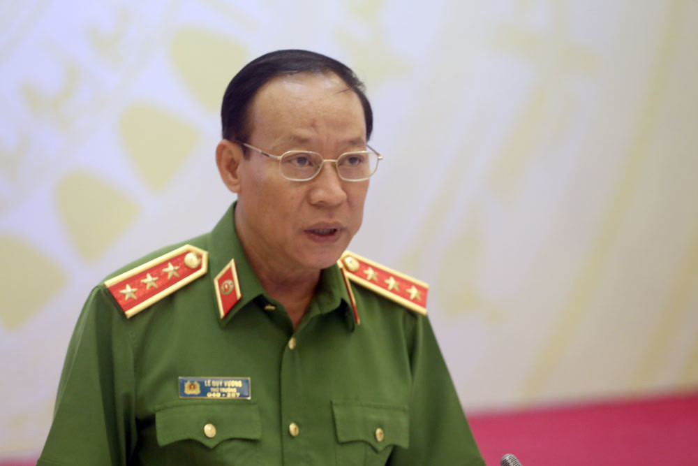  Thượng tướng Lê Quý Vương: Tướng Lê Quý Vương sinh năm 1956, quê ở tỉnh Phú Thọ. Trước năm 2008, ông từng giữ các chức vụ Giám đốc công an tỉnh Phú Thọ, Phó Tổng cục trưởng Tổng cục Xây dựng lực lượng và mang hàm thiếu tướng. (Ảnh: Vietnamnet)