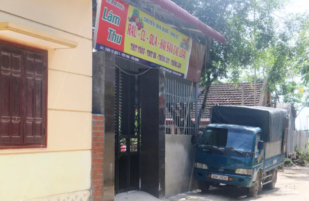 Thậm chí gia đình ông Lê Ngọc Lâm còn có ôtô tải để phục vụ hoạt động mua bán hải sản của gia đình.