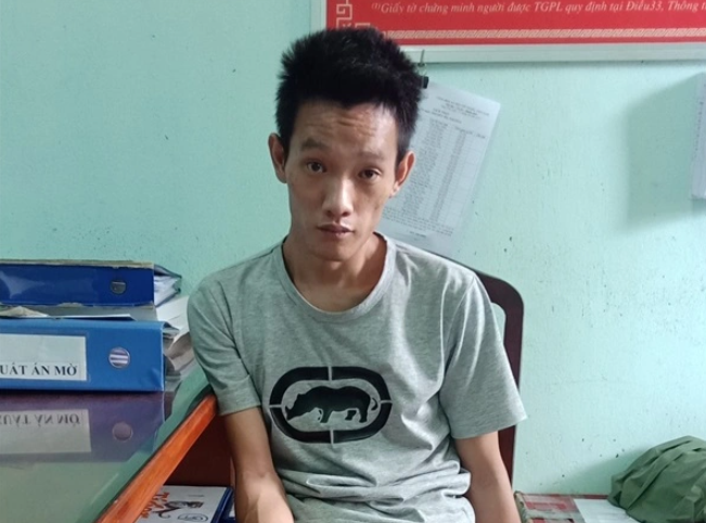  Mua xăng đốt nhà vì cho rằng bị ngăn cấm tình cảm: Cho rằng anh N.V.P. (SN 1982, trú phường 7, TP Vũng Tàu) và người thân ngăn cản công việc, chuyện tình cảm. Lê Ngọc Bảo (SN 1996, ngụ phường Rạch Dừa, TP Vũng Tàu) đã mua 5 lít xăng rồi gây ra ra vụ phóng hỏa nhà anh P. Ngày 29/6, Công an TP Vũng Tàu cho biết đã khởi tố Bảo về tội Giết người. 