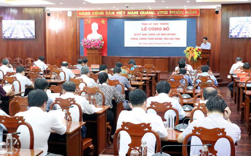 Bí thư Tỉnh ủy Sóc Trăng yêu cầu các cấp ủy, tổ chức Đảng, cơ quan, đơn vị trong tỉnh đẩy nhanh tiến độ kiểm tra, xem xét, đưa ra xét xử kịp thời, nghiêm minh các vụ án, vụ việc tham nhũng, kinh tế phức tạp, dư luận xã hội quan tâm theo nguyên tắc “không có vùng cấm, không có ngoại lệ, bất kể người đó là ai”...