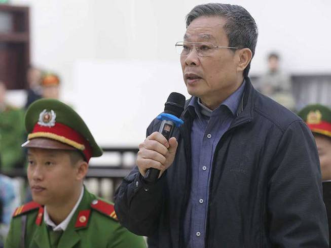 Xét tình tiết giảm nhẹ này, HĐXX cho rằng không cần thiết phải áp dụng hình phạt cao nhất là tử hình đối với bị cáo Nguyễn Bắc Son. Ông Son sau đó bị tuyên án chung thân ở cả 2 cấp xử sơ thẩm và phúc thẩm. 