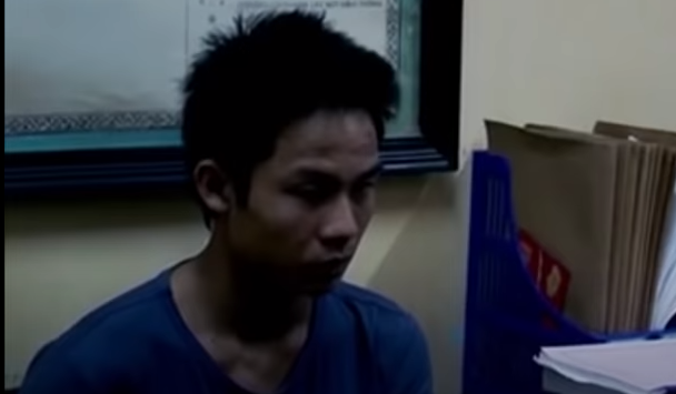 Theo cáo trạng, hồi 13h ngày 30/6/2013, Quỳnh đột nhập vào nhà anh Nguyễn Văn Cường (cùng xóm) để trộm cắp tài sản. Tại đây, Quỳnh đã lấy trộm chiếc ví trong cốp xe và điện thoại trong phòng ngủ trên tầng hai nhà anh Cường.