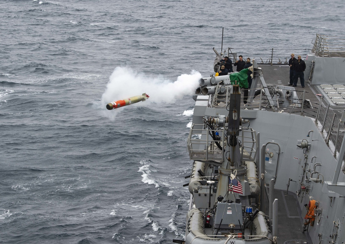 Collin Koh, chuyên gia từ Chương trình An ninh hàng hải, Đại học Nanyang, Singapore khẳng định trong khi Mỹ coi sự hiện diện của khu trục hạm là một hoạt động tự do hàng hải, Trung Quốc lại không cho là vậy.