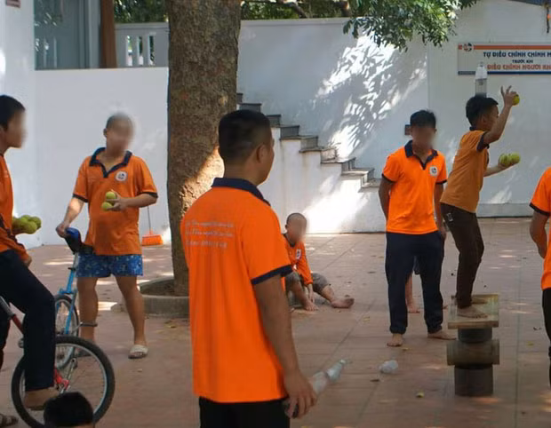 Trung tam Tam Viet bi to khien tre tu ky than tan: Quang cao co canh the nao?-Hinh-3