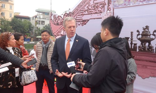 Được biết, năm nay ông Osius sẽ cùng gia đình đón tết tại Việt Nam. Với ông, Hà Nội giống như quê hương thứ hai.