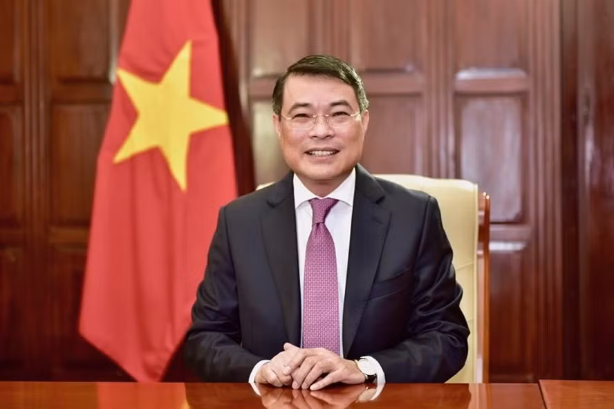 Danh sách Ủy viên Ban Bí thư khóa XIII (ngoài các Ủy viên Bộ Chính trị được phân công tham gia Ban Bí thư): Chánh văn phòng Trung ương Đảng Lê Minh Hưng