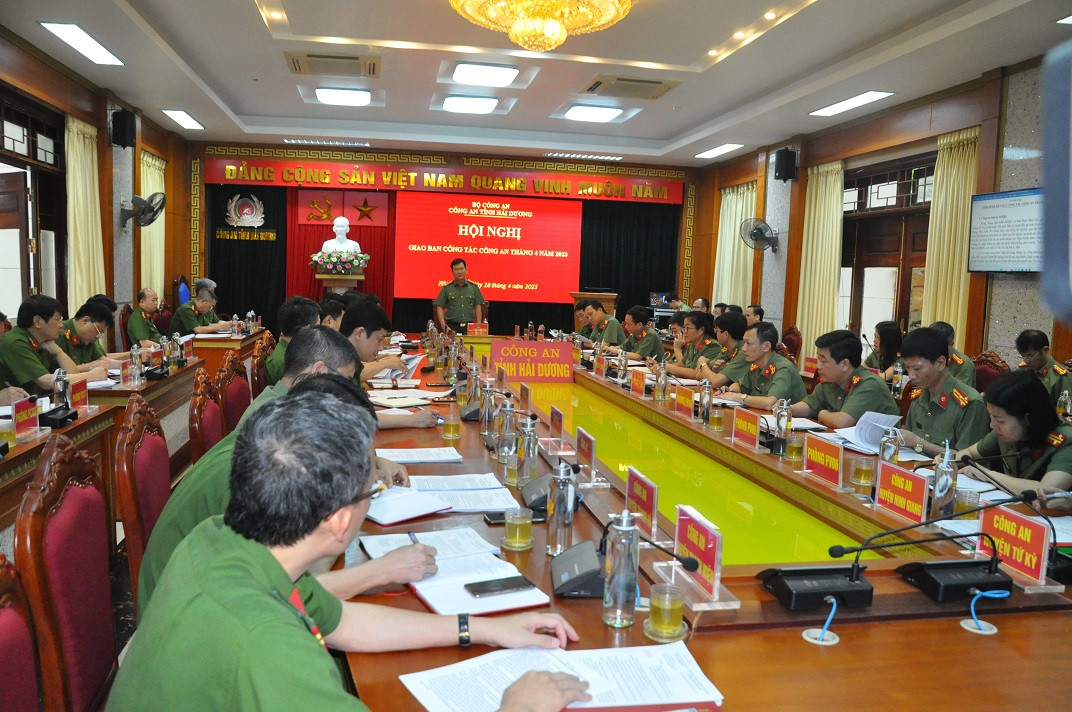 Hai Duong: Khoi to 10 vu, 28 bi can tham nhung, chuc vu, kinh te