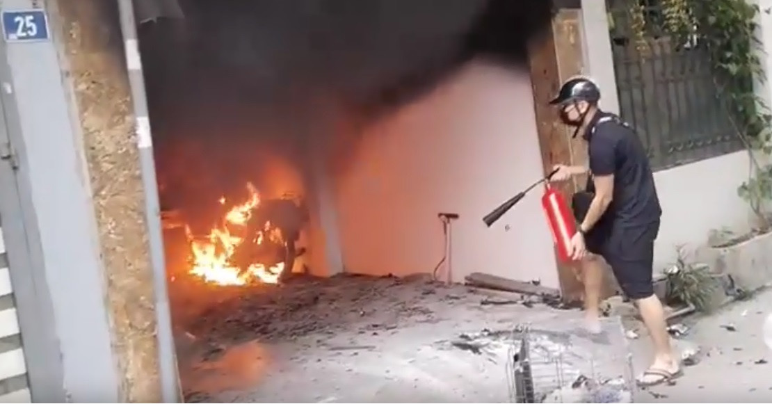 Sáng 13/5, Phòng PC07 - Công an TP Hà Nội đã thông tin ban đầu vụ cháy xảy ra tại nhà dân của hộ gia đình bà Nguyễn Thu Hà (SN 1984) và chồng là Nguyễn Quang Minh (SN 1980) tại số 24 phố Thành Công, tổ dân phố số 8, phường Quang Trung, quận Hà Đông, Thành phố Hà Nội.