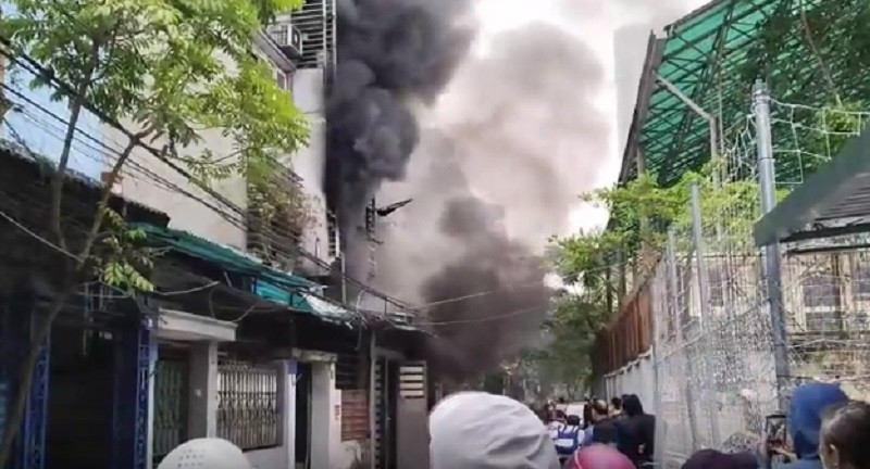 Ngay sau khi nhận tin vụ cháy, lãnh đạo CATP Hà Nội đã trực tiếp xuống hiện trường để chỉ đạo công tác chỉ huy chữa cháy, cứu nạn, cứu hộ, khắc phục hậu quả và khám nghiệm hiện trường vụ cháy, lãnh đạo Cục C07 Bộ Công an cũng có mặt để phối hợp chỉ đạo công tác chữa cháy, cứu nạn, cứu hộ. 