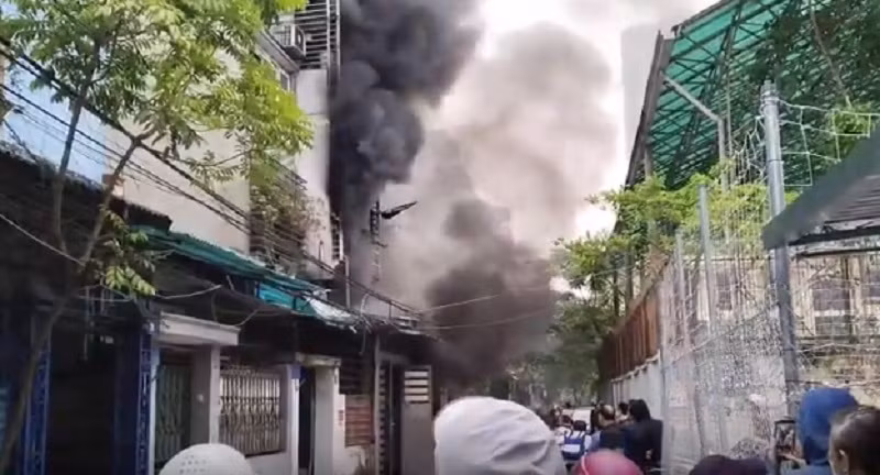 Ngay sau khi nhận tin vụ cháy, lãnh đạo CATP Hà Nội đã trực tiếp xuống hiện trường để chỉ đạo công tác chỉ huy chữa cháy, cứu nạn, cứu hộ, khắc phục hậu quả và khám nghiệm hiện trường vụ cháy, lãnh đạo Cục C07 Bộ Công an cũng có mặt để phối hợp chỉ đạo công tác chữa cháy, cứu nạn, cứu hộ. 