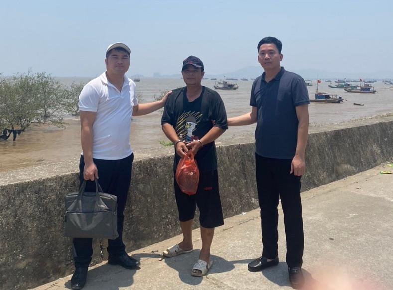 Hải Dương: 10 năm trốn truy nã trên các tàu cá sau khi trộm cắp Hai Duong: 10 nam tron truy na tren cac tau ca sau khi trom cap