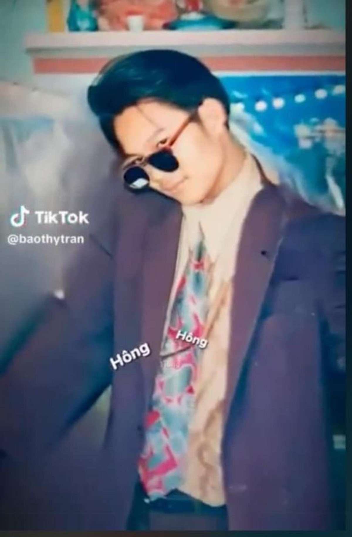 Ve ngoai lang tu cua ong xa Bao Thy gay bat ngo