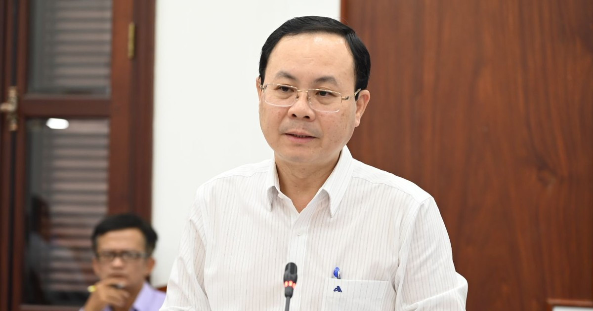 Ông Nguyễn Văn Hiếu từng giữ các chức vụ Bí thư Thành đoàn TP HCM, Bí thư Quận ủy Quận 2; Chủ nhiệm Ủy ban Kiểm tra Thành ủy và Bí thư Quận ủy Quận 5 từ tháng 7/2016 đến tháng 1/2022.