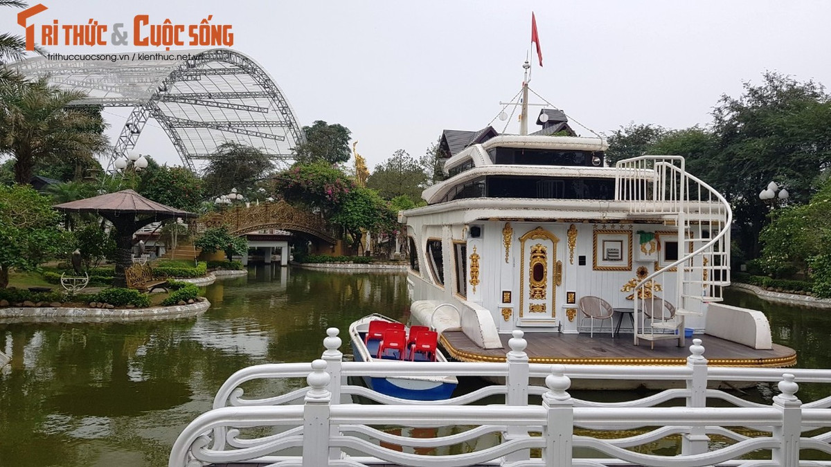 Tràn lan vi phạm đất đai xã Hưng Đạo...mới chỉ đại gia buôn lợn nộp phạt Tran lan vi pham dat dai xa Hung Dao...moi chi dai gia buon lon nop phat