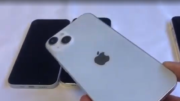 Nhiều tin đồn cho rằng, hai bản thấp cấp iPhone 14 và 14 Max sẽ là những model cuối cùng dùng thiết kế "tai thỏ". Hãng sẽ thay thế toàn bộ bằng thiết kế mới trên iPhone 15 ra mắt vào năm 2023.