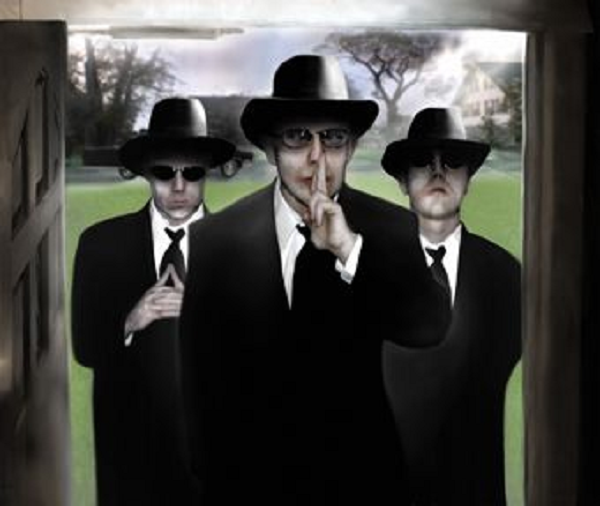 Năm 1965, một nhân chứng có tên Heflin khẳng định rằng đã chụp được ảnh một vật thể hình đĩa bay trên bầu trời California. Trước những sự kiện tương tự liên tục xảy ra, Không quân Hoa Kỳ quyết định vào cuộc.