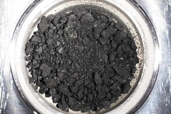  Tiểu hành tinh bí ẩn Ryugu được cho đã xuất hiện từ thời hình thành Hệ Mặt Trời. Vì vậy nó được các nhà khoa học Nhật Bản, dẫn đầu bởi Cơ quan nghiên cứu và phát triển hàng không vũ trụ Nhật Bản (JAXA), dày công nghiên cứu trong nhiều năm.