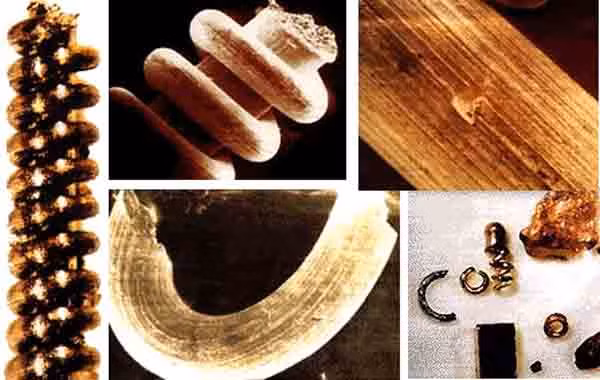 Những mảnh lớn nhất được tìm thấy chủ yếu được làm bằng đồng, trong khi những mảnh nhỏ nhất được làm bằng vonfram và molypden. Hình dạng của chúng cho thấy đây không phải là các mảnh kim loại tự nhiên, thay vào đó chúng là những vật thể nhân tạo.