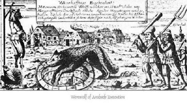 Nhiều năm liền, những người thợ săn đó đều đi tìm kiếm một con sói lớn nhưng không ai có thể bắt được. Có lúc, người ta thấy con quái vật đến gần thu hút họ, nhưng rồi lại chạy mất mà không dính phát đạn nào. Cho đến khi, trong một cuộc đi săn, người lính trẻ đi qua ngôi làng và thấy một nhóm người vừa chạy vừa la hét ra khỏi căn nhà.