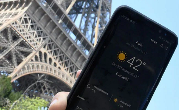 Một đám cháy hậu quả tồi tệ nhất đã khiến 14 ngôi làng phải sơ tán, và tái ổn định lại cho vài trăm người dân ở Sierra de la Culebra, một dãy núi ở vùng Castilla y Léon gần biên giới với Bồ Đào Nha.