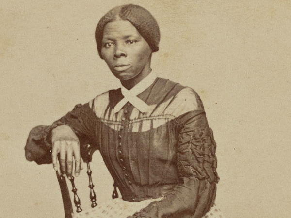 Vào thế kỷ 19, Harriet Tubman, người phụ nữ nổi tiếng ủng hộ chủ nghĩa bãi nô, đã giúp hàng trăm nô lệ lấy lại tự do ở Mỹ.