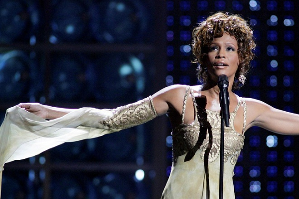 Sau các thế hệ bài hát bất hủ, Whitney Houston thường nói về niềm tin tâm linh trong những năm cuối đời. Vào tháng 2/2012, ngôi sao 48 tuổi đã qua đời vì dùng thuốc quá liều.