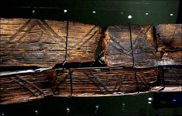 Mặc dù các thông điệp vẫn là một bí ẩn hoàn toàn đối với con người hiện đại nhưng rõ ràng những người tạo ra nó sống hoàn toàn hài hòa với thế giới, phát triển trí tuệ tiên tiến và một thế giới tâm linh phức tạp.