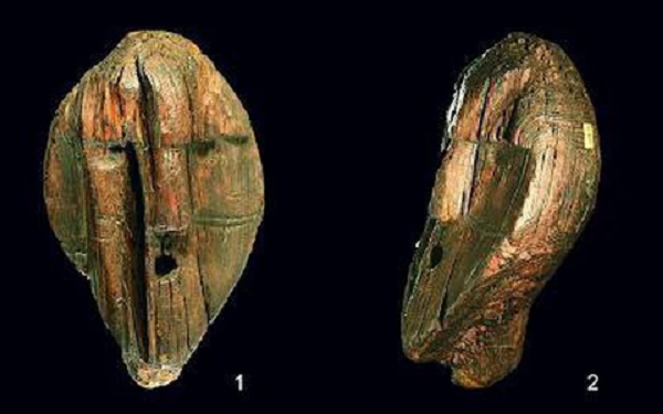 Cách đây 128 năm, một bức tượng gỗ còn khá nguyên vẹn đã được kéo lên từ một đầm lầy ở Nga. Bức tượng này được đặt tên là Shigir Idol và là bức tượng gỗ lâu đời nhất trên thế giới tính đến thời điểm hiện tại.