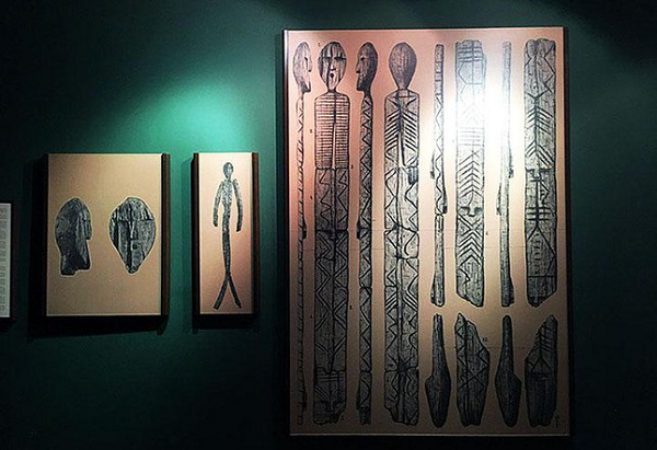 Hơn nữa, người ta cũng chưa giải thích được tại sao Shigir idol – được cho là được khắc bởi những người cổ đại thời kì Đồ Đá Giữa – lại trông như vậy, với đầu hình bầu dục, 7 khuôn mặt, và tại sao nguyên bản nó cao đến 5.3 m, thật sự là khổng lồ, chứ không phải là thứ gì đó nhỏ hơn?.