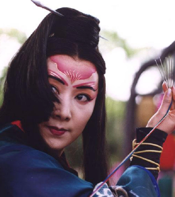 Nhờ đó, Nhậm Ngã Hành đã đánh Đông Phương Bất Bại trọng thương. Trước khi chết, Đông Phương Bất Bại đã hạ mình cầu xin Nhậm Ngã Hành tha mạng và chăm sóc cho Dương Liên Đình.