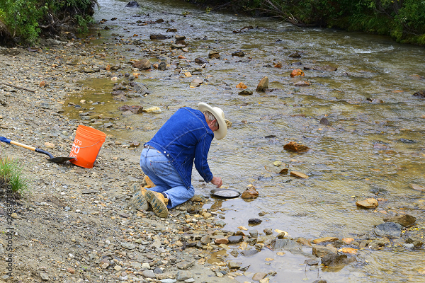 Mặc dù nhiều người đã bỏ đi nhưng số lượng vàng ở đáy sông không hẳn đã bị khai thác hoàn toàn, một số người phát hiện ngoài vàng thì nơi này còn có một lượng lớn khoáng sản khác.