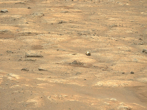 Hiện nay, các quy định về bảo vệ không gian khỏi sự ô nhiễm vẫn còn rất sơ sài dù đây là một vấn đề vô cùng quan trọng. Luật không gian hiện tại không có nhiều thay đổi kể từ Hiệp ước không gian bên ngoài được ban hành vào năm 1967.