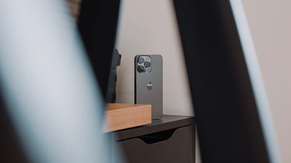 Theo The Elec, Apple sẽ đưa ống kính tiềm vọng vào iPhone 15 Pro và iPhone 15 Pro Max với khả năng zoom quang học 5x.