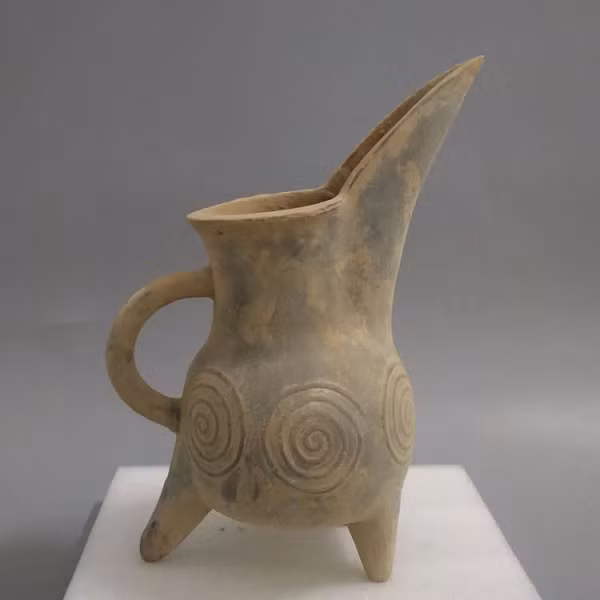 Vào thời điểm đó, giới tinh hoa thời đồ đá mới ở Trung Quốc đã cạnh tranh về địa vị bằng cách tổ chức những bữa tiệc công cộng lớn, trong đó bia gạo đỏ là "linh hồn" của bữa tiệc.