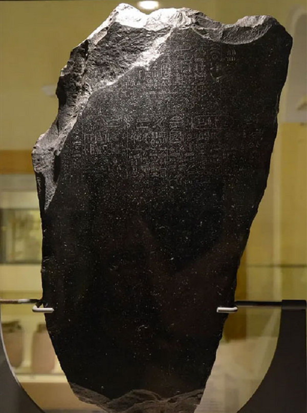 Và cả ba đều đề cập đến thời kỳ mà các vị thần sống trên Trái đất và họ đã cai trị hàng trăm, thậm chí hàng nghìn năm. Văn bản cổ đại này mô tả một thời kỳ bí ẩn trên Trái đất, ở đó con người "có thể" sống thọ hàng ngàn năm và cai trị cả lãnh địa cổ đại rộng lớn.