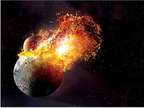 Mặt trăng được tạo thành bởi vụ va chạm theo phương tiếp tuyến với một thiên thể kích thước Sao Hỏa. Thế nhưng, lớp silicat ngoài của các thiên thể va chạm hầu hết đã bốc hơi, để lại lõi kim loại. Do đó, hầu hết vật chất bắn lên quỹ đạo sẽ bao gồm silicat, làm Mặt trăng khi ngưng kết thiếu đi sắt.