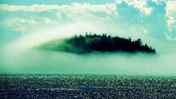 Nội dung của các mã nhị phân là cung cấp các tọa độ của rất nhiều địa điểm cổ đại đã từng khám phá và chưa khám phá trên thế giới, trong đó có đại kim tự tháp Giza và... "hòn đảo ma" Hy-Brasil.