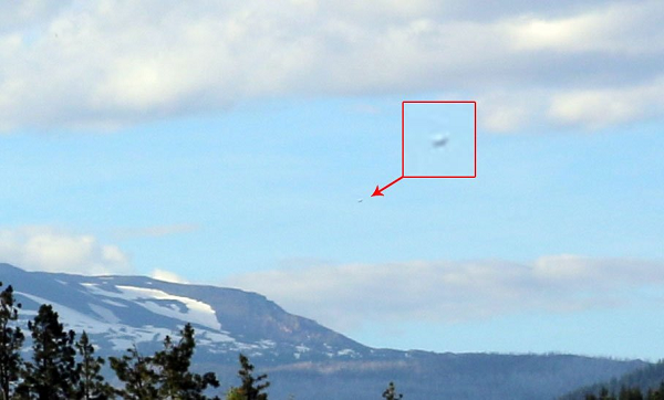 Sự kiện chứng kiến đĩa bay của Kenneth Arnold sau đó đã được báo cáo lên chính quyền và nhanh chóng lan rộng trên các phương tiện truyền thông đại chúng.