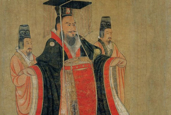 Có nghĩa là Tần Thủy Hoàng sẽ chết và đất nước sẽ lại bị chia cắt. Không rõ đây là sự trùng hợp hay có ai đó đã cố tình khắc dòng chữ này vào Thiên Thạch sau khi nó rơi xuống.