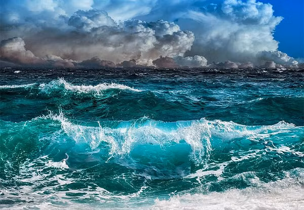 Một trong những loại AGW có thể kéo dài hàng trăm km hoặc hàng dặm, và chúng có thể di chuyển xuống hàng nghìn m dưới nước với tốc độ gần bằng tốc độ âm thanh thông thường.