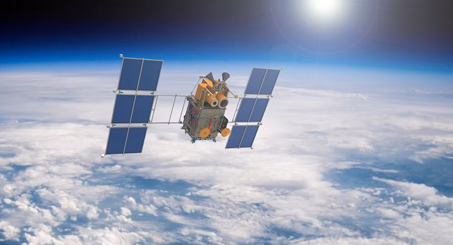 Các chuyên gia không loại trừ rằng trên thực tế, vệ tinh quân sự trên có thể đã bị phá hủy, bởi vì phương tiện quân sự này được Mỹ và một số quốc gia khác dành sự quan tâm nhất định và coi nó là mối nguy cơ.