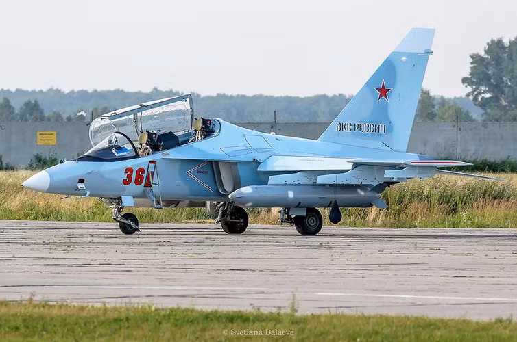 Cần lưu ý là thống kê năm 2018 không tính đến các loại máy bay vận tải hay phi cơ chức năng đặc biệt như chỉ huy cảnh báo sớm trên không hay trinh sát điện tử, nhưng có cộng lại cũng thua xa con số 106 chiếc của năm 2020.