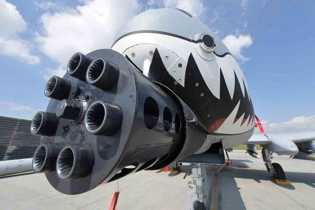 Đầu những năm 1991, Không quân Mỹ từng quyết định loại A-10 Thunderbolt II khỏi biên chế với lý do tương tự của hôm nay.