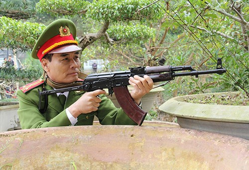 Phan 2 kich tinh cua “Nhung dua con biet dong Sai Gon“