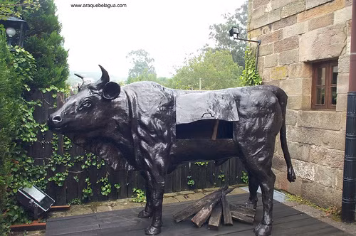 Kể từ đó, không ít người bị bạo chúa Phalaris bắt giữ, tra tấn đến chết bằng con bò đồng khủng khiếp trên.