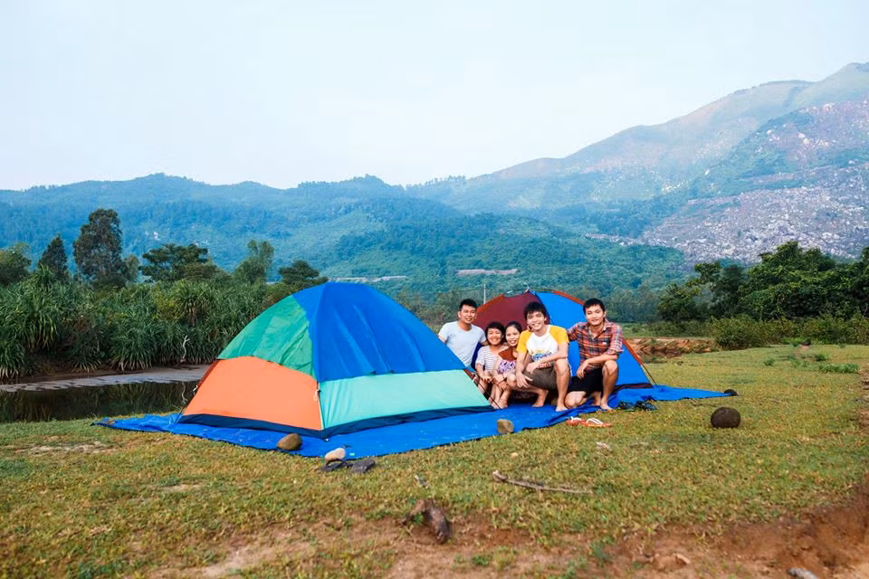 Cuối tuần thức dậy tại một nơi xa với khung cảnh bình yên tuyệt đẹp sẽ mang đến cho bạn những trải nghiệm tuyệt vời.