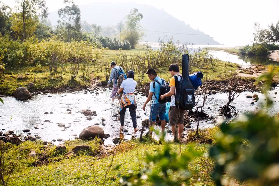 Đoạn đường khá vất vả, nhưng bù lại bạn sẽ được chiêm ngưỡng khung cảnh thiên nhiên hoang sơ tuyệt đẹp.