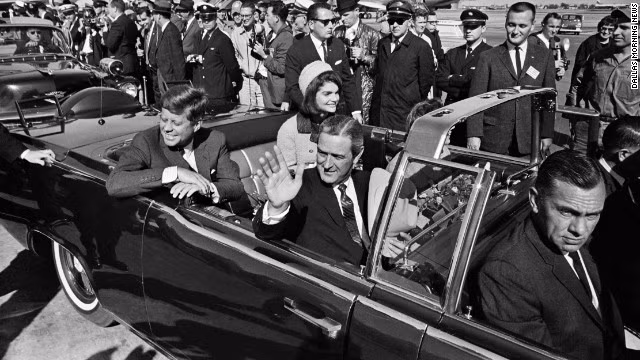 Cách đây 54 năm, Tổng thống Mỹ John F. Kennedy bị ám sát tại thành phố Dallas, bang Texas ngày 22/11/1963. Hung thủ gây ra vụ ám sát chấn động nước Mỹ này là Lee Harvey Oswald.