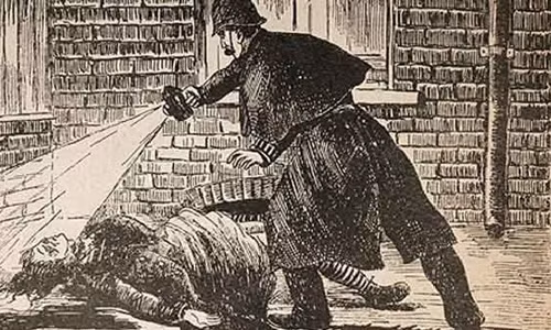 Tên tội phạm khét tiếng này còn gửi thư cho hãng Thông tấn Trung ương Anh. Trong thư, Jack The Ripper tự nhận là hung thủ gây ra những vụ án trên và đe dọa sẽ còn nhiều nạn nhân khác trong thời gian tới. Mặc dù cơ quan chức năng Anh đã mở cuộc điều tra quy mô lớn nhưng đến nay vẫn chưa thể tìm ra danh tính thực của gã sát nhân này để bắt y trả giá cho tội ác đã gây ra.